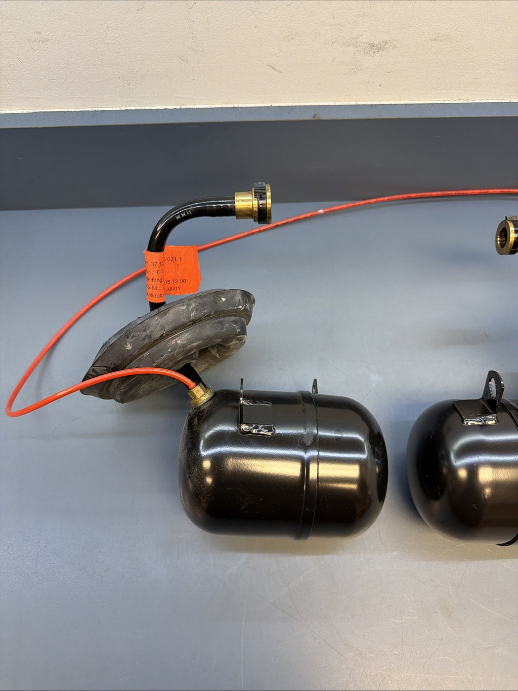 BMW X5 E53 Air Suspension Pressure Tank Air Reservoir Line PAIR 6755021 6755022
