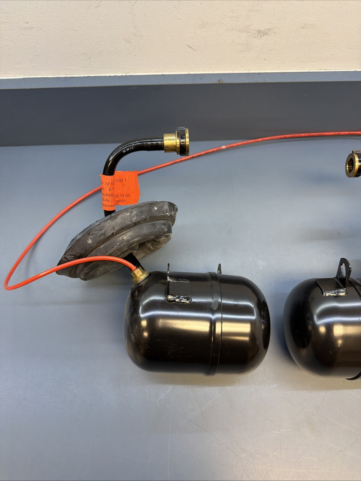 BMW X5 E53 Air Suspension Pressure Tank Air Reservoir Line PAIR 6755021 6755022