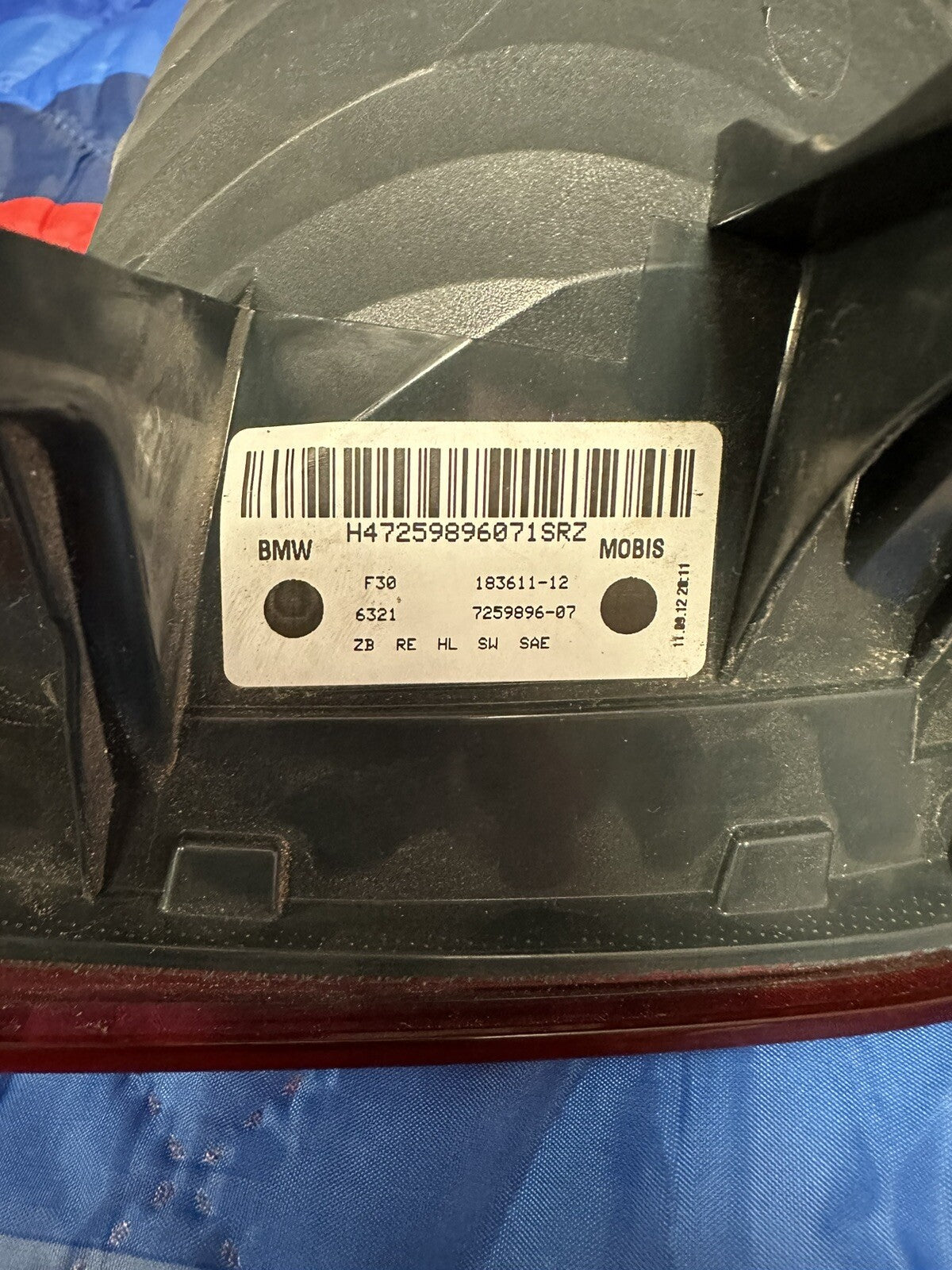 2012 - 2016 BMW 328I F30 REAR RIGHT SIDE TRUNK OUTER STOP TAILLIGHT TAILLAMP OEM