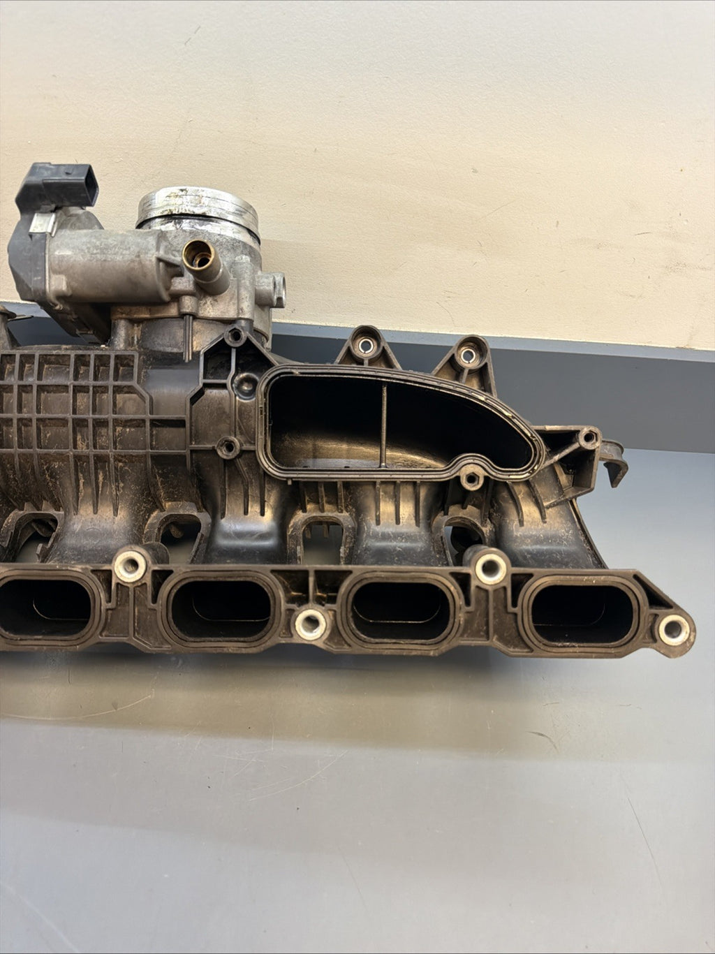 BMW E90 E92 E93 335 E82 135i N55 INTAKE MANIFOLD OEM 757691108 W THROTTLE