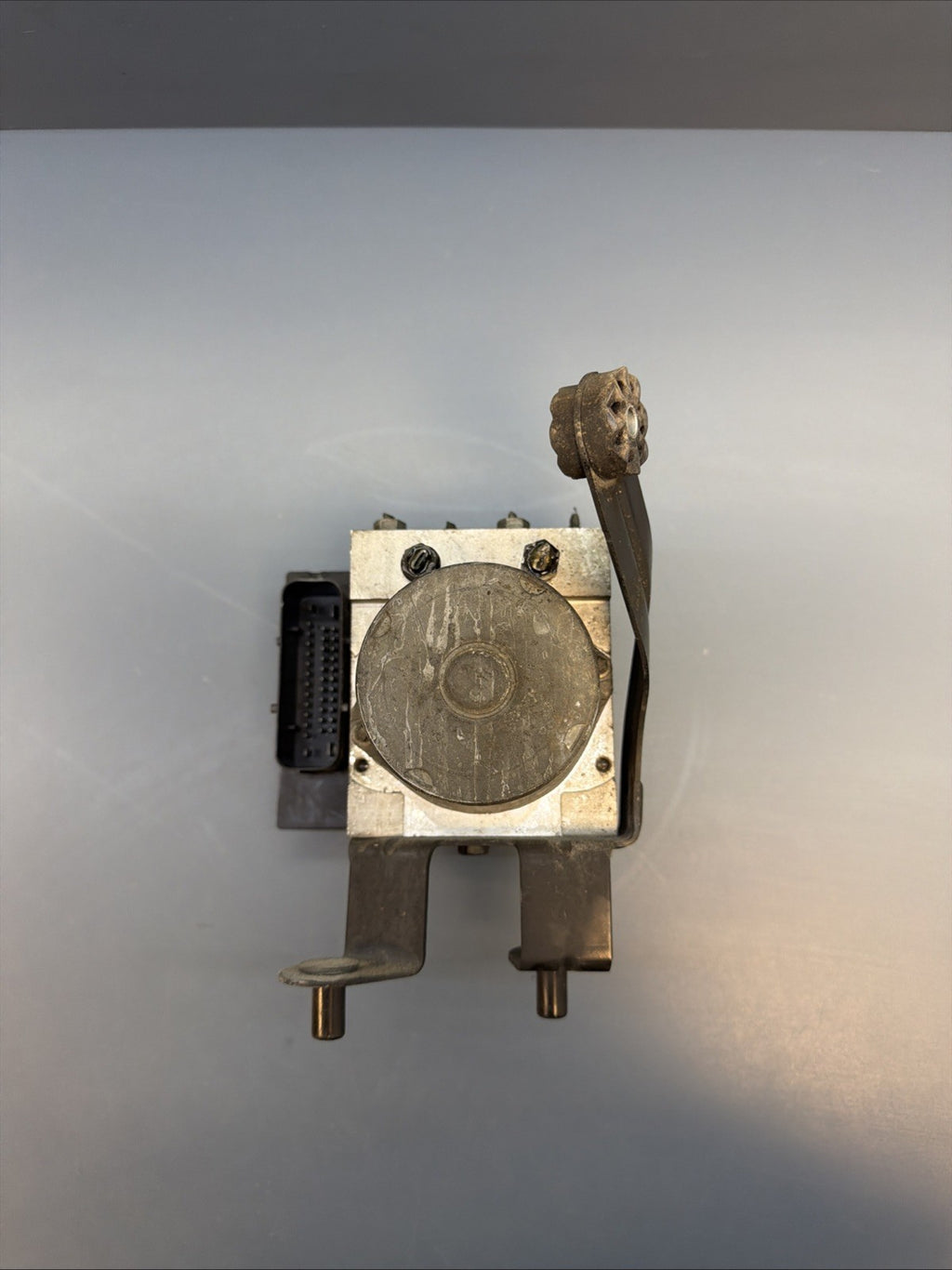 BMW 530i E60 DSC 2004-06 ABS Anti lock brake pump module 34516767235