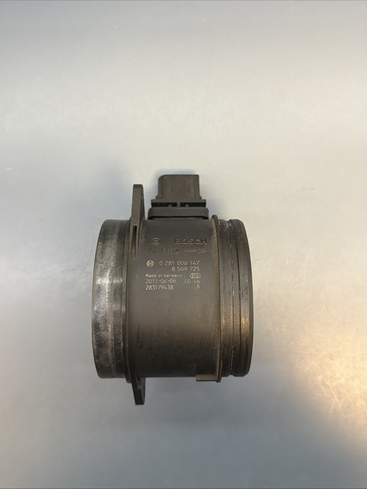 09-13 BMW E70 E90 X5 335d Diesel Engine Mass Air Flow Sensor MAF 8509725 OEM