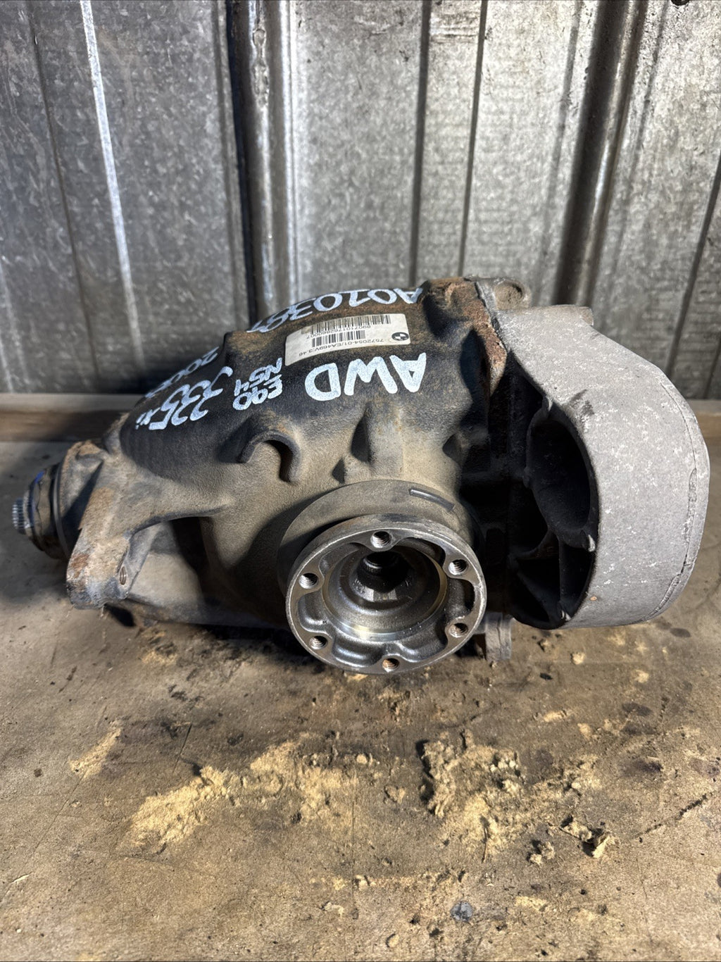 BMW REAR DIFFERENTIAL E90 SERIES 335Xi AUTOMATIC FINAL DRIVE 3.46 7572054