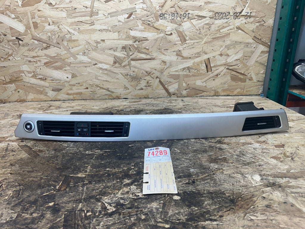 BMW 2004-2011 E90 3 SERIES CENTER RIGHT DASH VENT TRIM ALUMINUM OEM 6982457