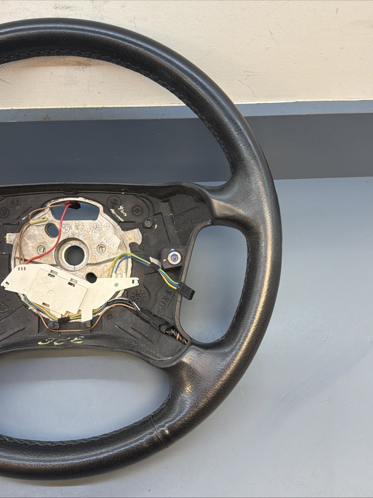 95-03 OEM BMW E39 E38 528 740 750 Left Driver Leather Steering Wheel 6753739