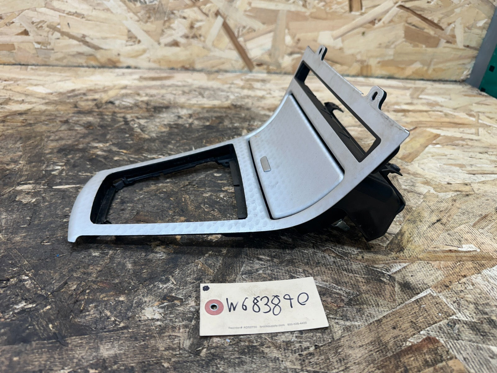 BMW 2003-2010 E83 X3 CENTER CONSOLE SHIFTER BEZEL TRIM SILVER W ASHTRAY 3411706
