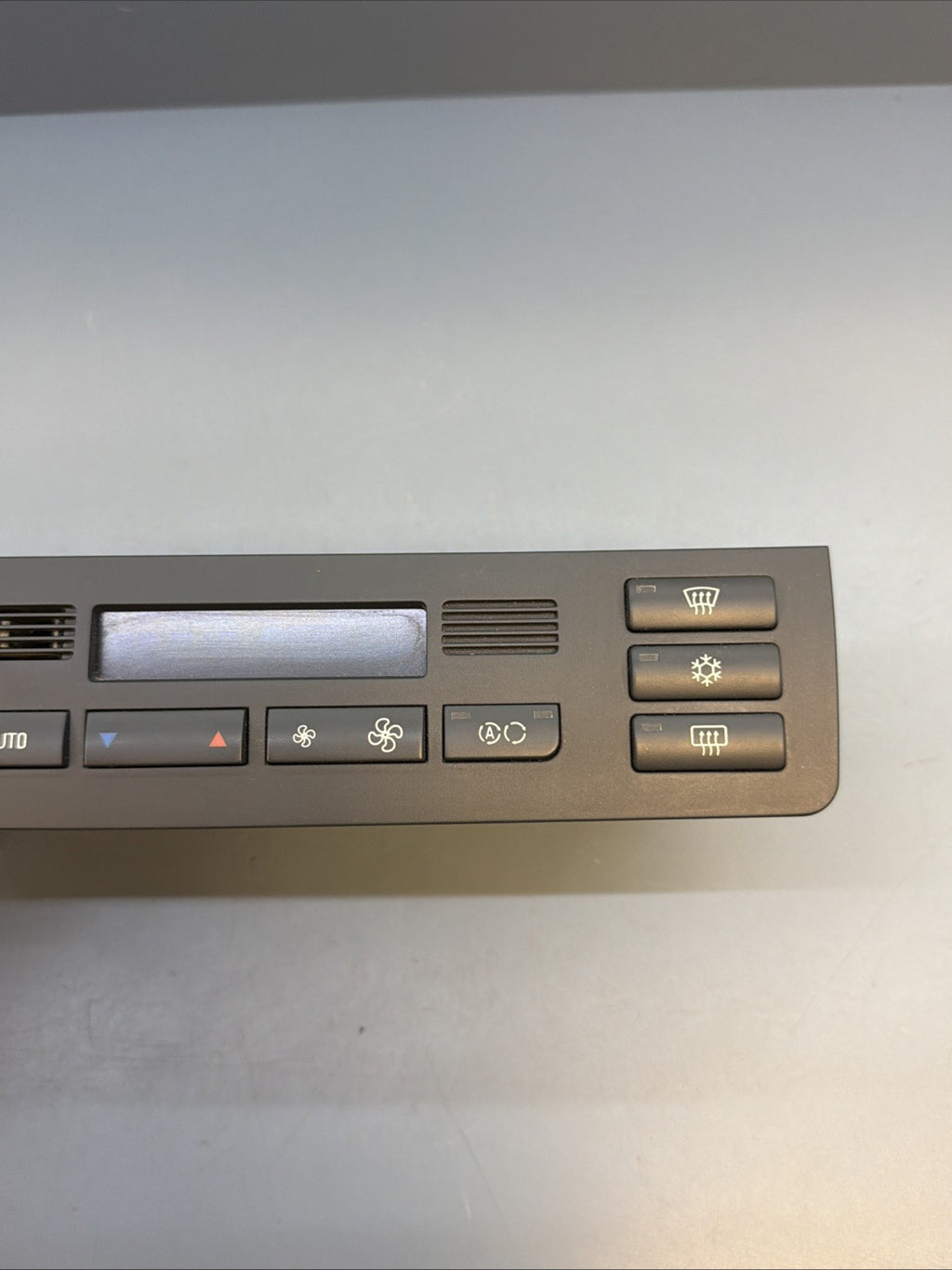 01-06 BMW E46 3-SERIES A/C HEATER CLIMATE CONTROL SWITCH PANEL 6917004 OEM