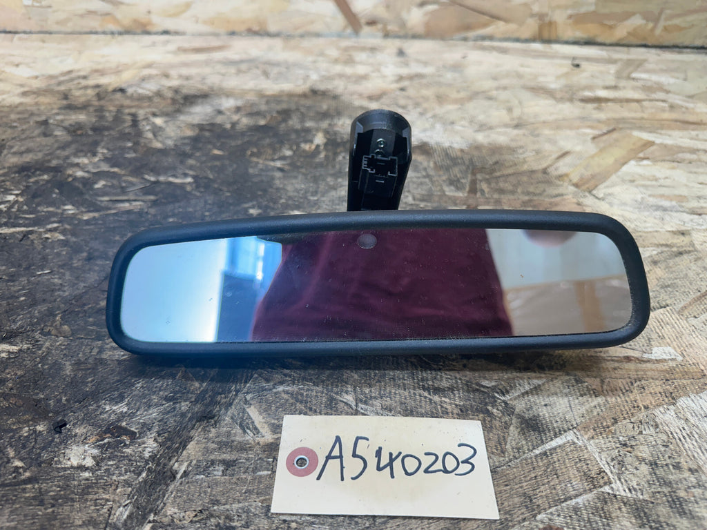 BMW 2006-2012 E90 3 SERIES REAR VIEW MIRROR AUTO DIM OEM 9052195