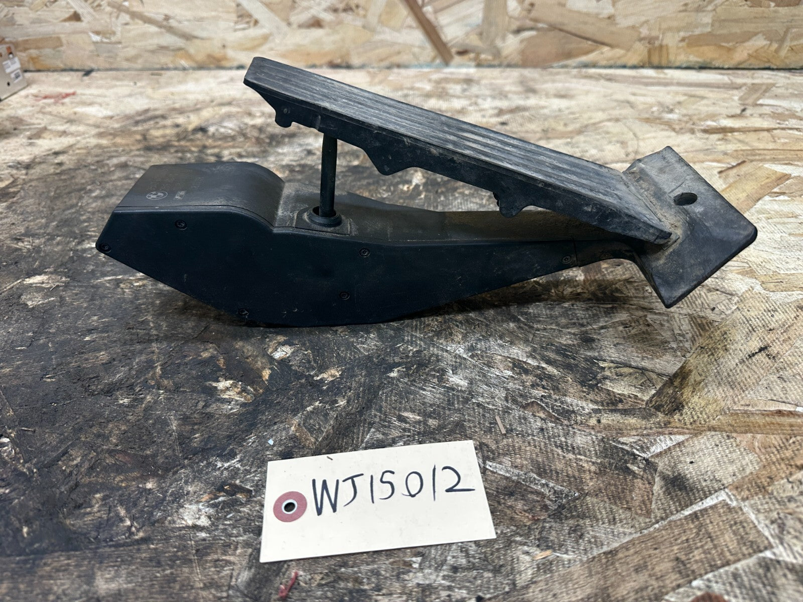 BMW 2003-2010 E83 X3 E90 3 SERIES GAS ACCELRATOR THROTTLE PEDAL OEM 6772645