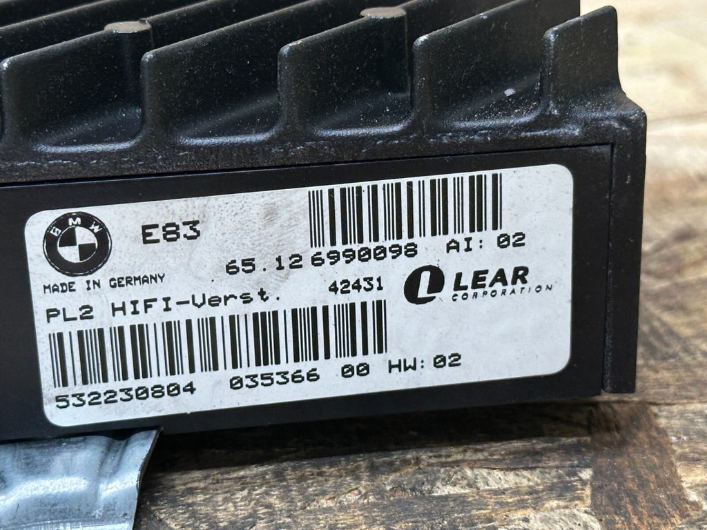 BMW 03-10 E83 X3 LEER STEREO RADIO AUDIO AMPLIFIER HiFi W BRACKET OEM 6990098