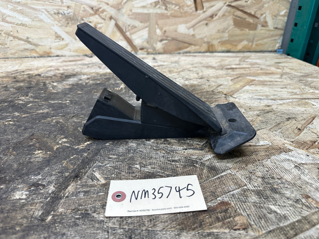 BMW 2006-2017 E70 F10 5 SERIES X5 X6 THROTTLE ACCELERATION GAS PEDAL 6789998