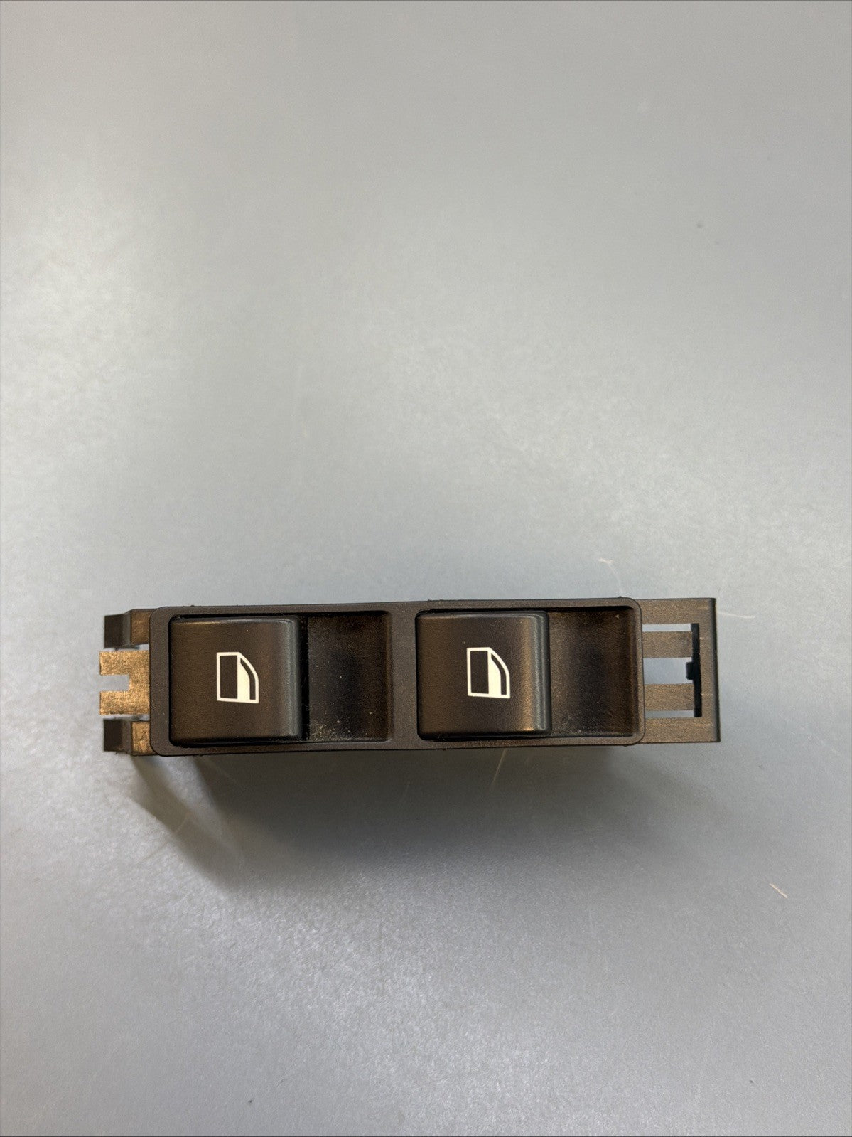 99-06 BMW 330I E46 WINDOW SWITCH 8381514