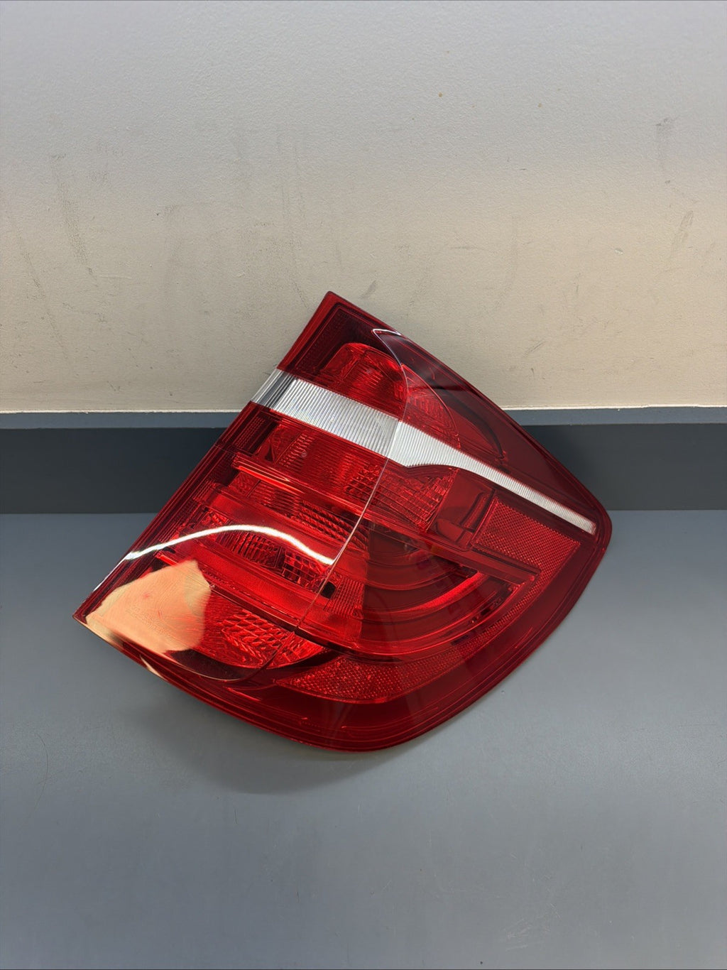 2011-2017 BMW F25 X3 Rear Right Passenger Side Outer Taillight Light 7220242