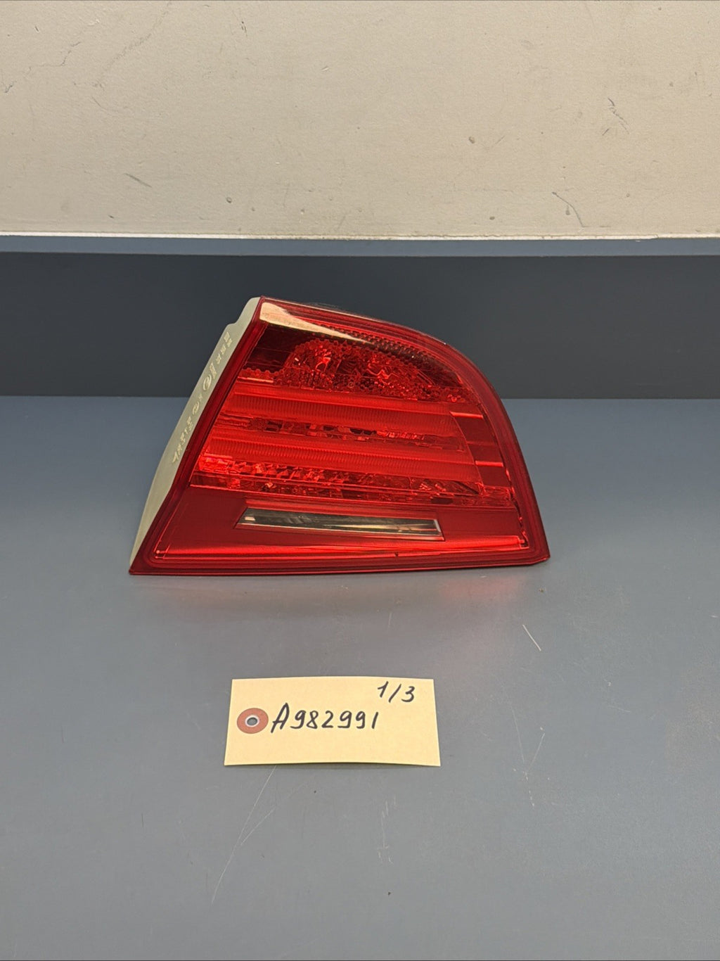 2009-11 BMW E90 LCI 3 Series Right Passenger Inner Trunk Tail Light 7289428 OEM