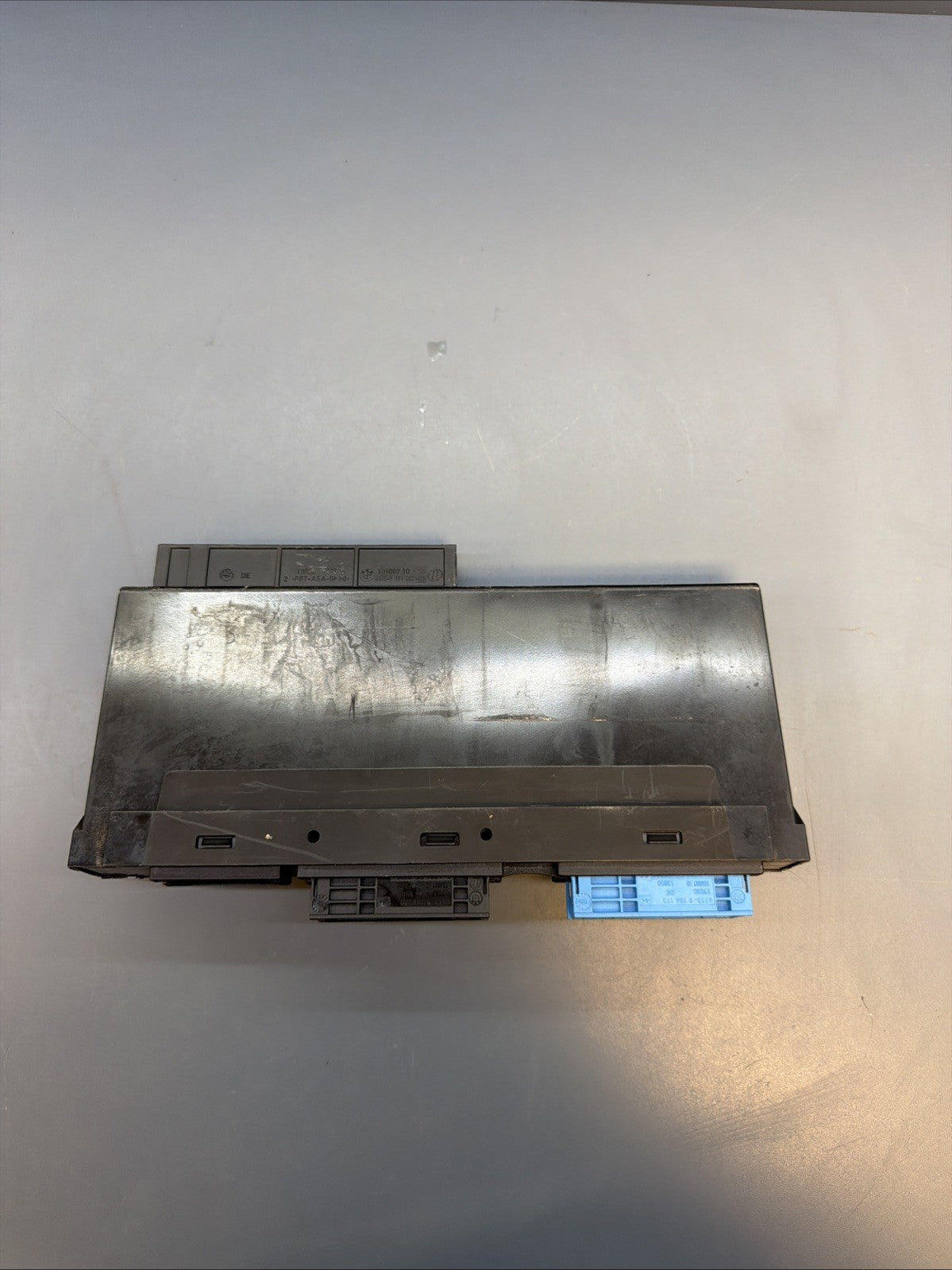 BMW 1 3 X1 Z4 Series E88 E90 E91 E84 E89 LCI Electronics Junction Box 9305736