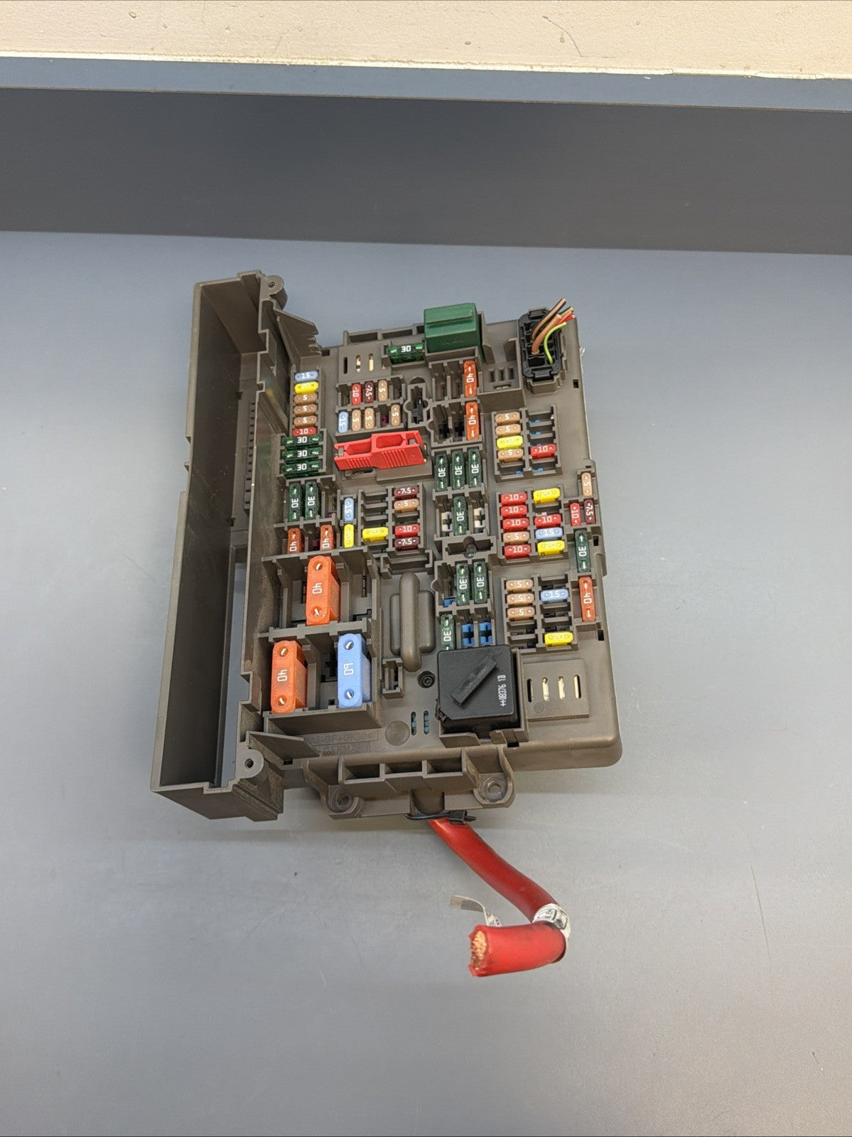 BMW 1 3 X1 Series E90 E91 E84 E87 Fuse Box Front Power Distribution 9119444