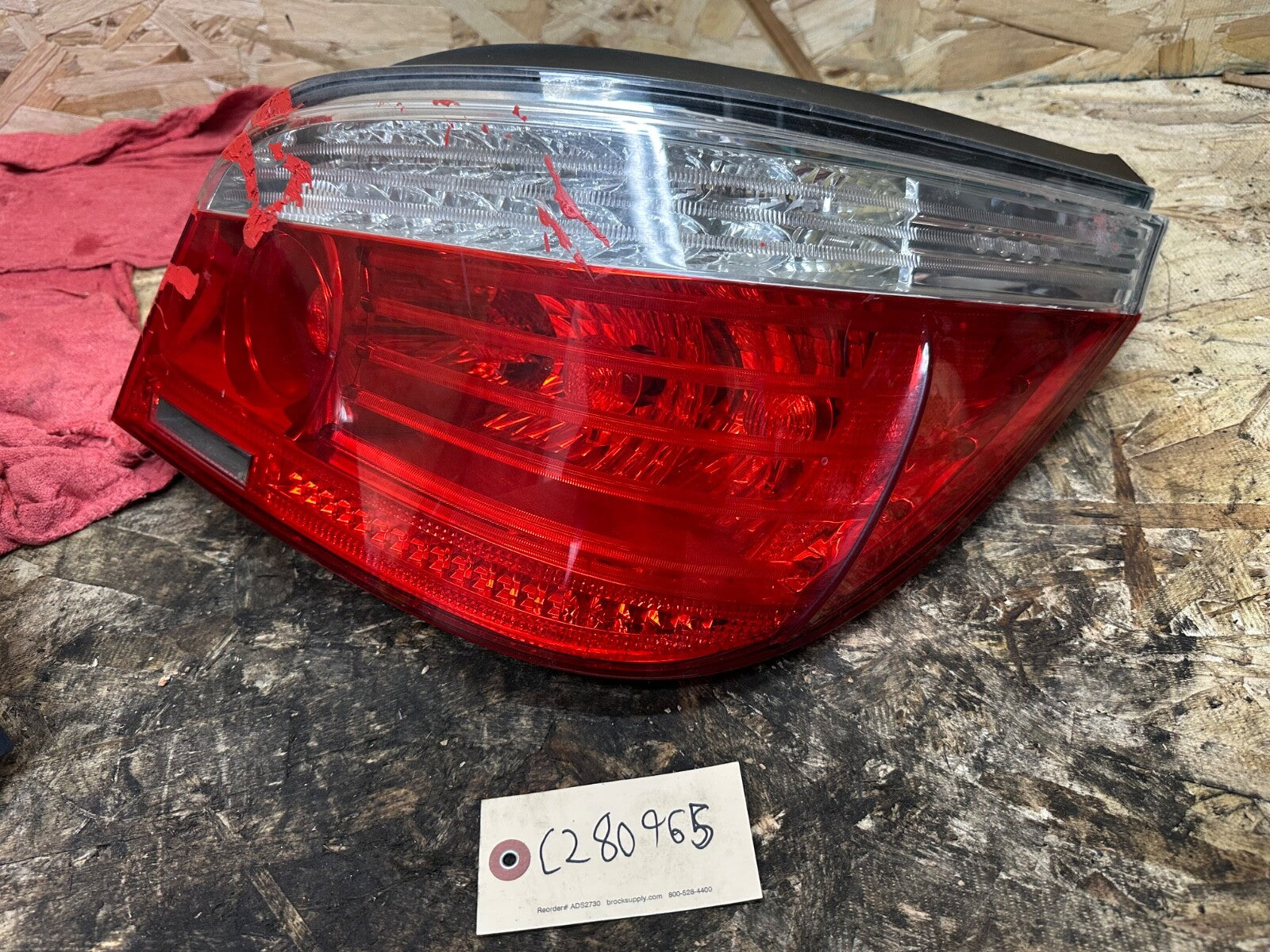 BMW 2008/2010 E60 LCI REAR TAIL LIGHT SET OEM BMW 7180516 AND 7180515