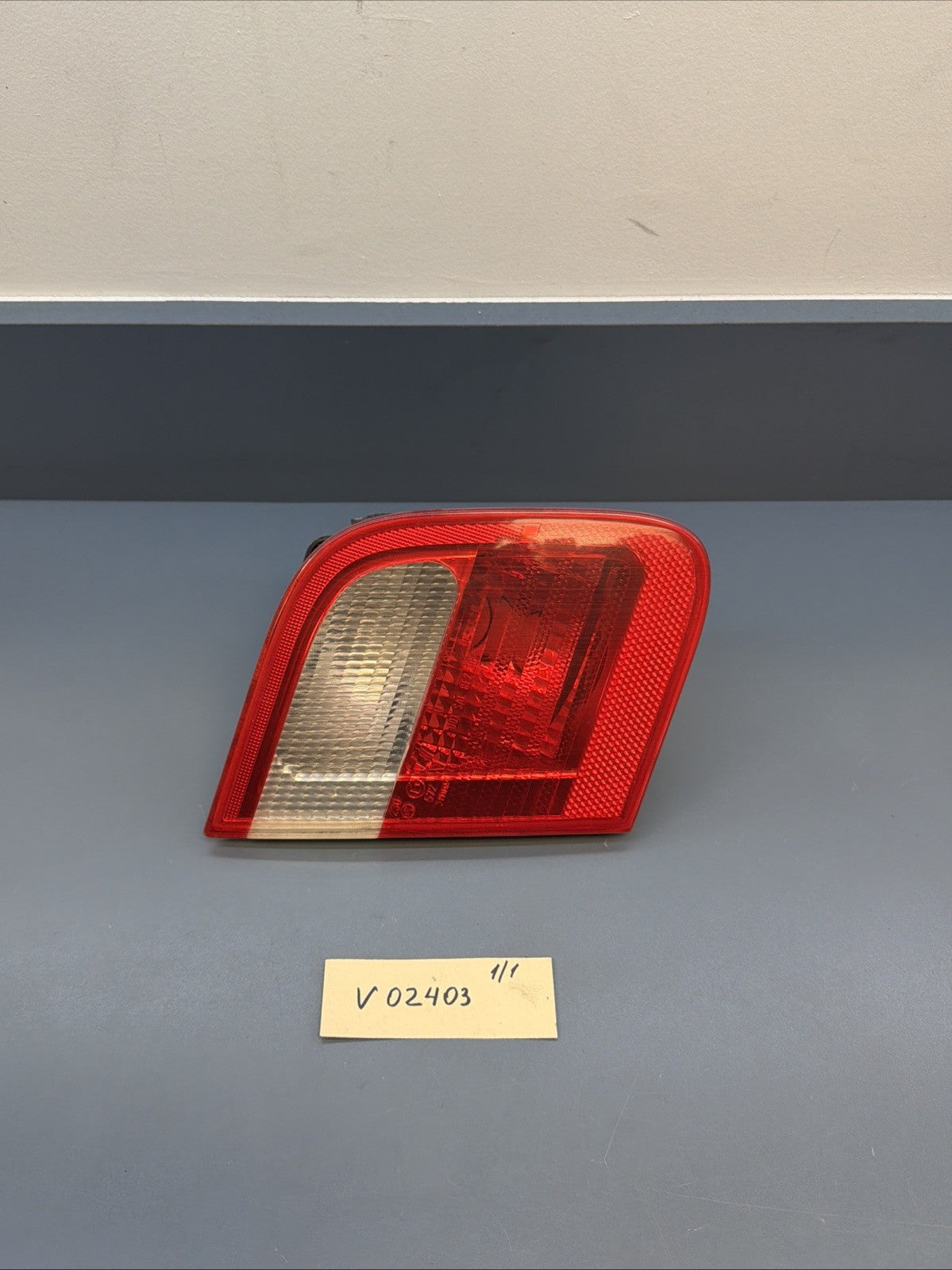 2000-2001 BMW E46 328 Left Driver LH Side Inner Tail Light Oem SEDAN 8364923