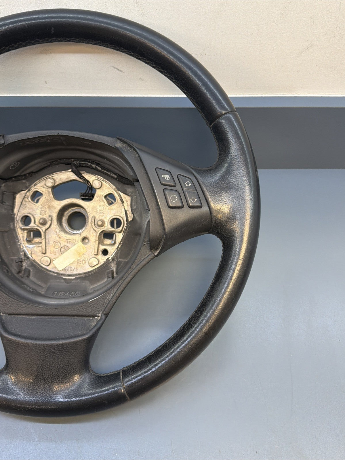 BMW 3-series E90/E91/E92/E93 Standard Leather Steering Wheel Black Leather