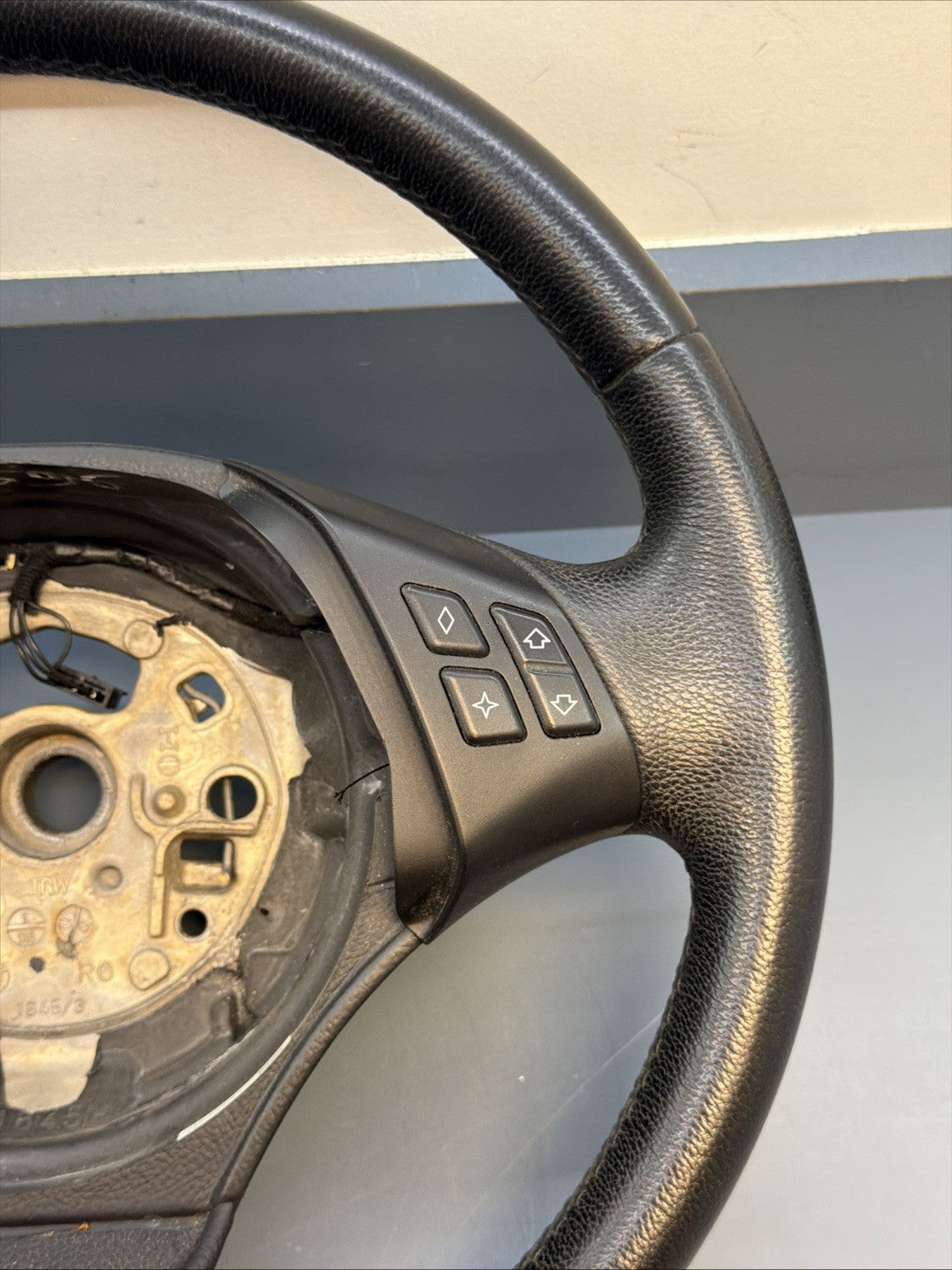 BMW 2006-2012 E90 E9X 3 SERIES BLACK LEATHER STEERING WHEEL OEM 3375E901