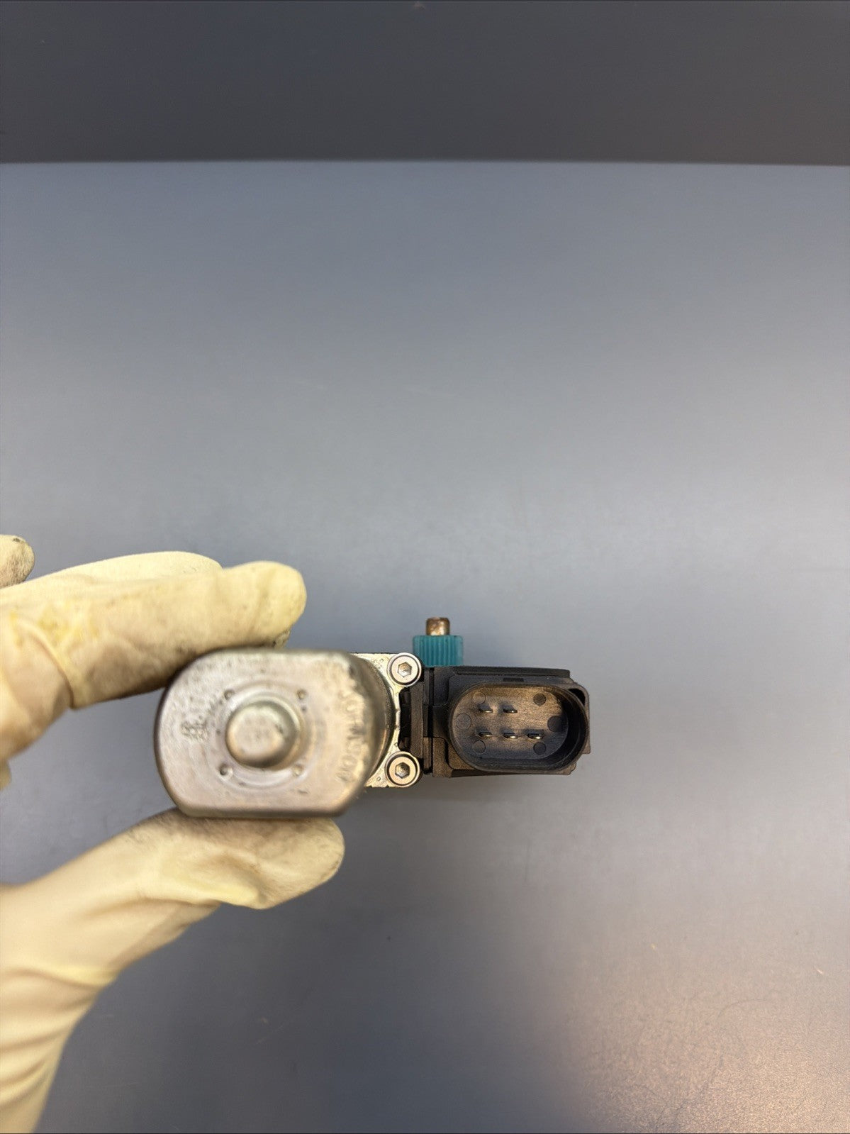 2006-2011 BMW E90 E91 M3 335i 328i 325i 323i Window Motor Rear left OEM 1060079