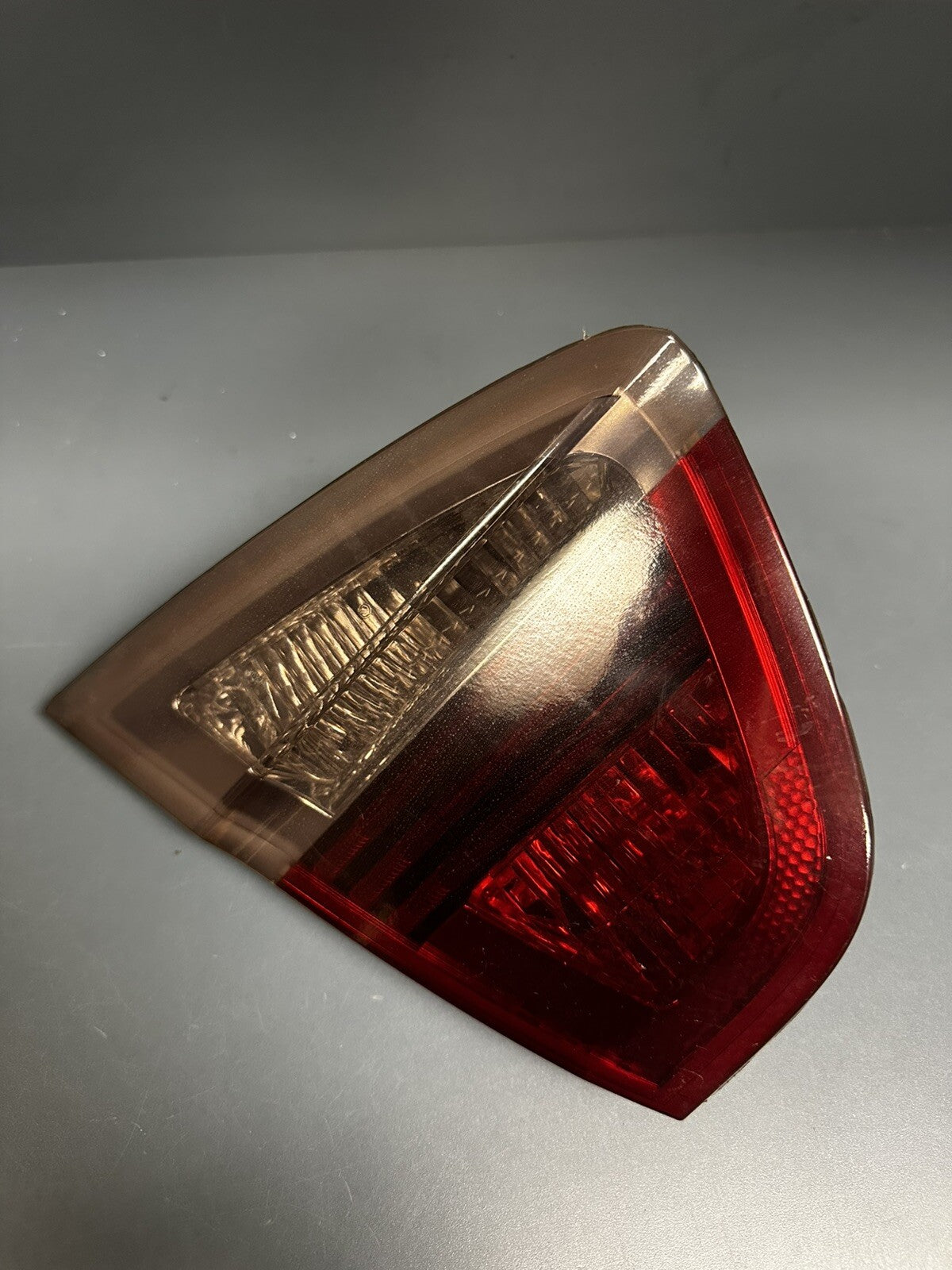 2006-2008 BMW E90 325i 328i 330i 335 REAR LEFT INNER TAIL LIGHT LAMP 6937459 OEM