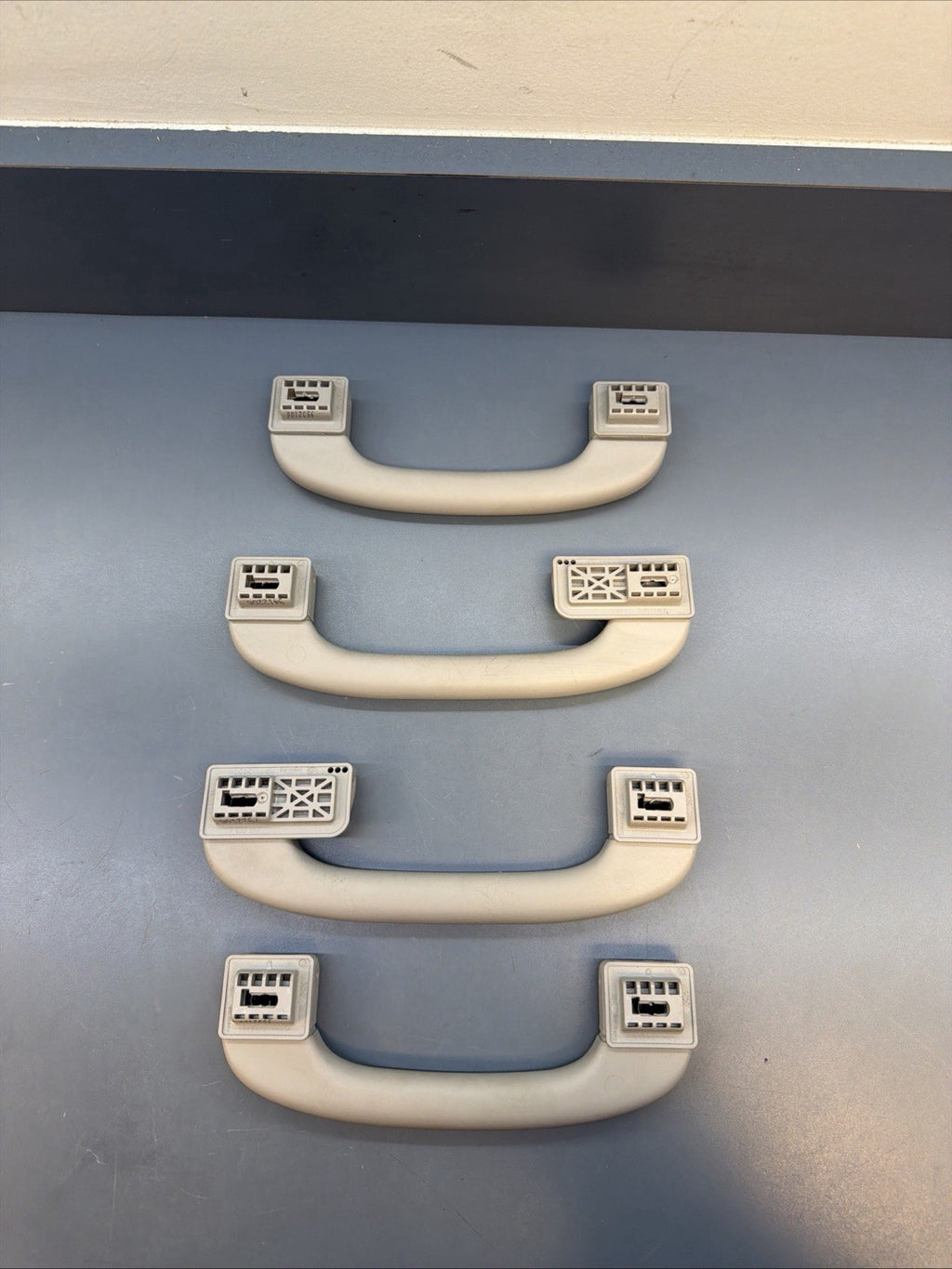 06-11 BMW E90 328I 335I INTERIOR ROOF GRAB HANDLE 7033659 OEM SET OF 4