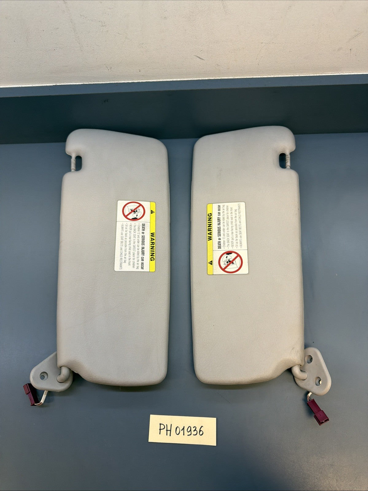 01-06 OEM BMW E46 M3 325Ci 330Ci Coupe Driver Passenger Sun Visor SET 6905983