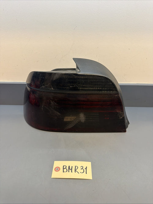 01-03 BMW 5-SERIES E39 REAR LEFT DRIVER TAIL LIGHT LAMP 6902529 TINTED