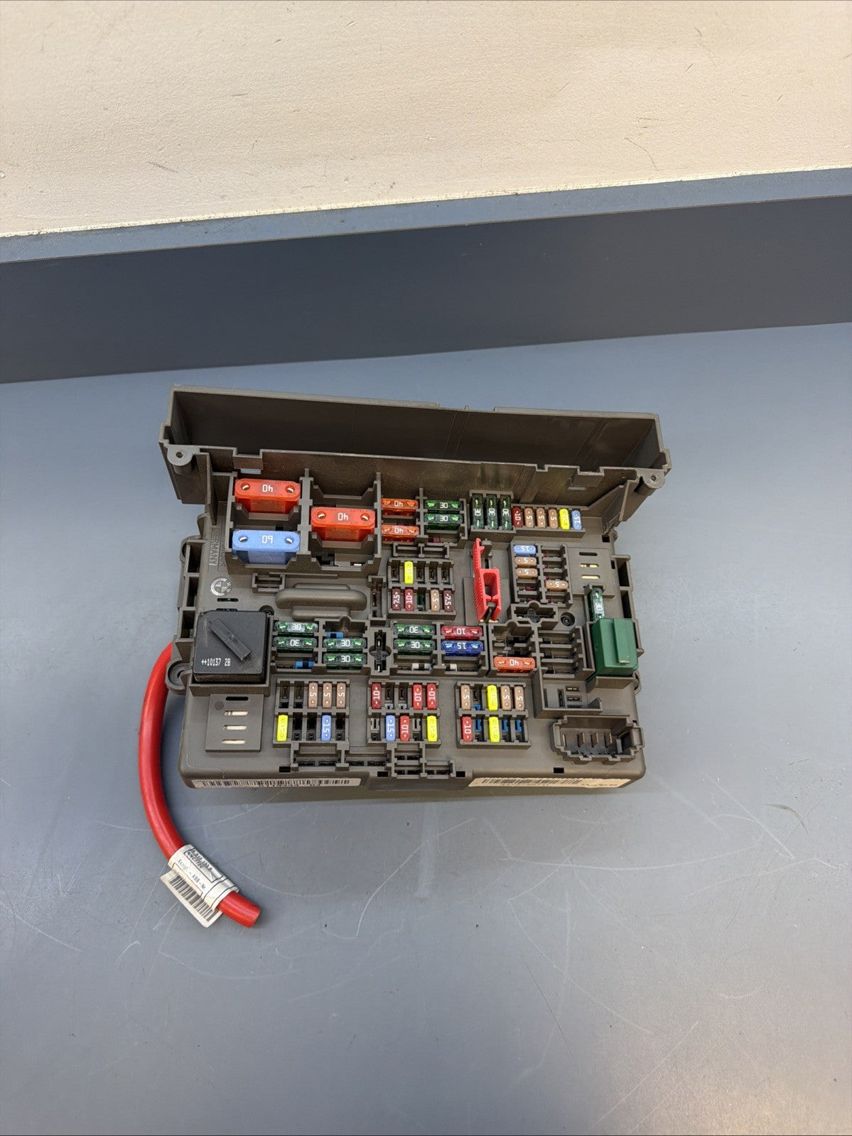 08-13 BMW 328i 335i E90 E92 E93 Front Power Distribution Fuse Box 9119444 OEM