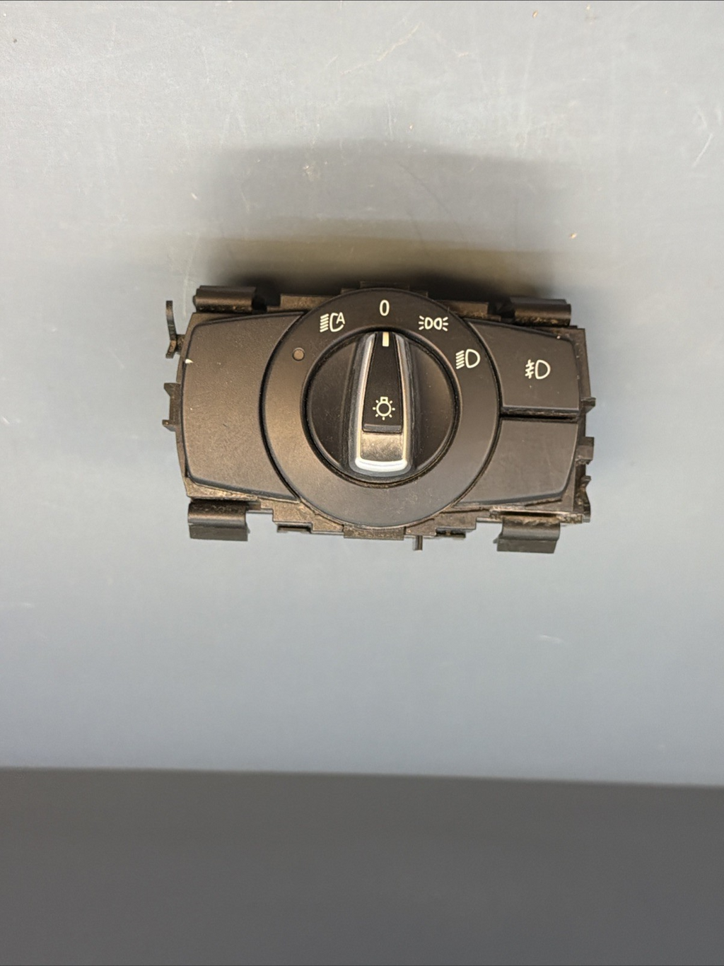 BMW E82 E88 E90 E91 E84 X1 335I XDRIVE 328I HEADLIGHT SWITCH UNIT 9169398