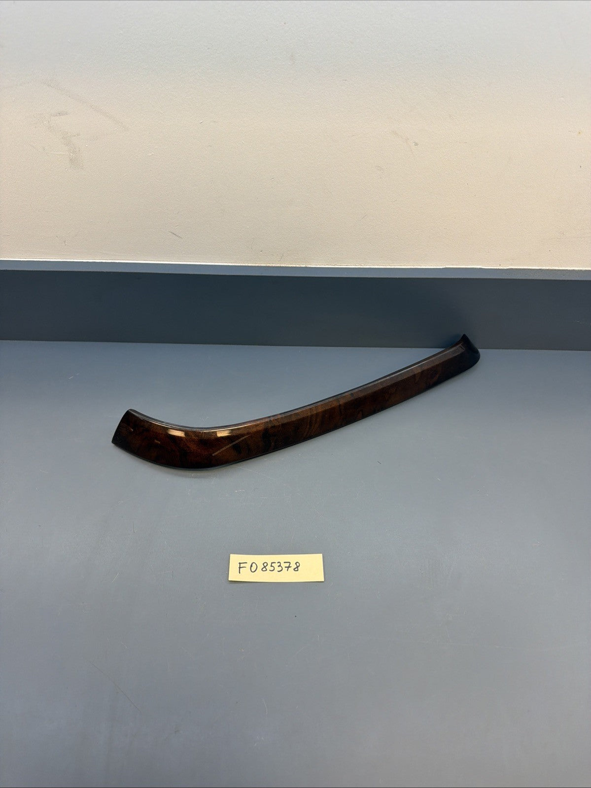 2009-2012 BMW E90 E91 328i REAR LEFT DOOR TRIM MOULDING 9169711