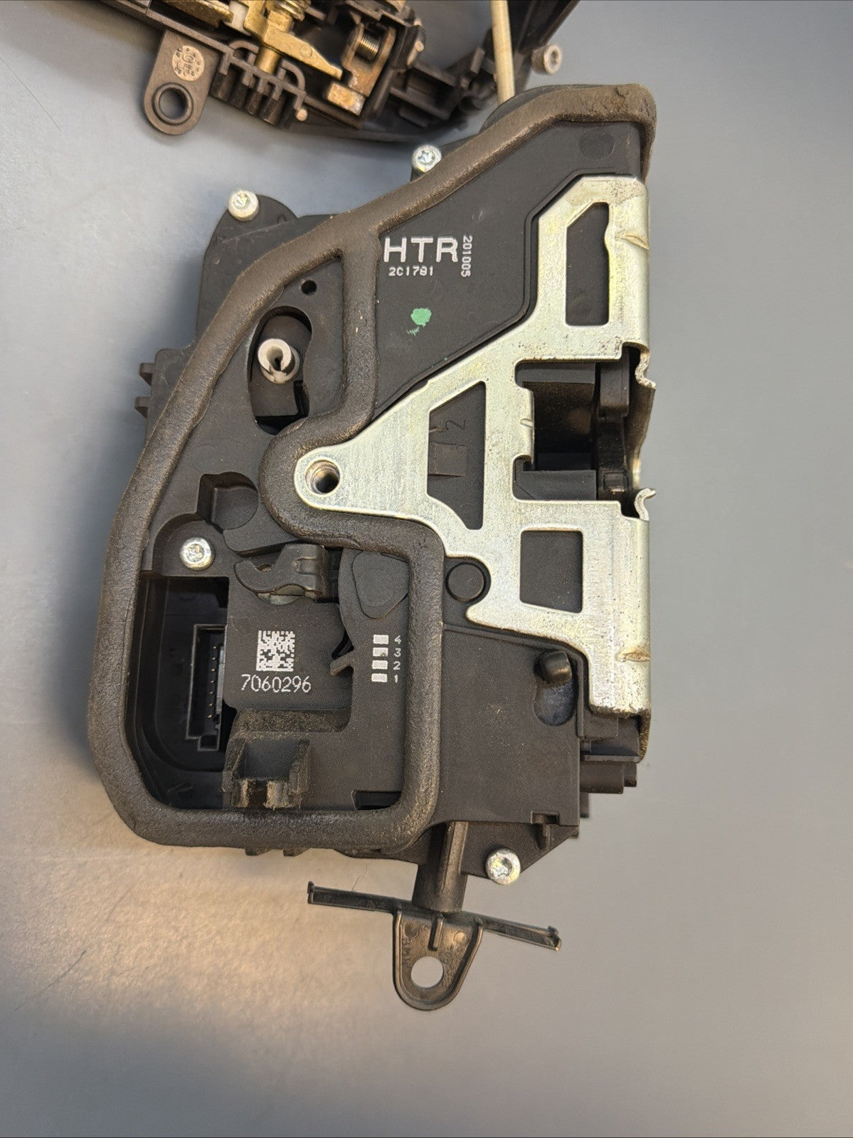 2007-15 BMW 325i 328i E90 Rear Right Passenger Side Door Latch Lock 7060296 OEM