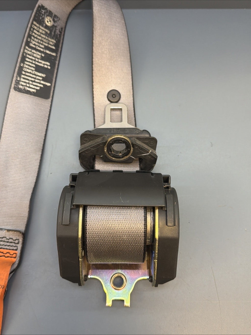95-03 Bmw E39 5/7 Series Front Right Pass Upper Seat Belt Retractor Gray 8198570