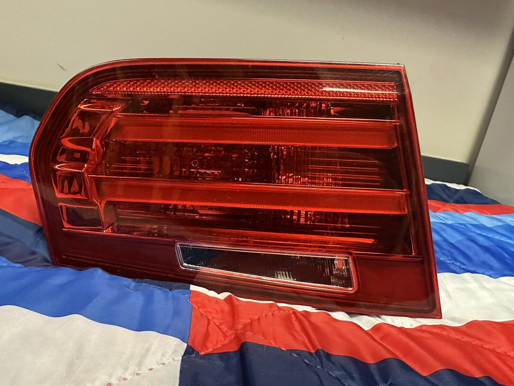 12-15 OEM BMW F30 F80 M3 SEDAN REAR LEFT DRIVER SIDE INNER TRUNK TAIL LIGHT OEM