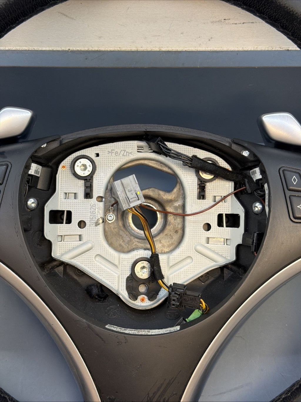 BMW E88 E90 E92 E93 M3 SPORTS STEERING WHEEL WITH PADDLE SHIFTER LEATHER 6774968