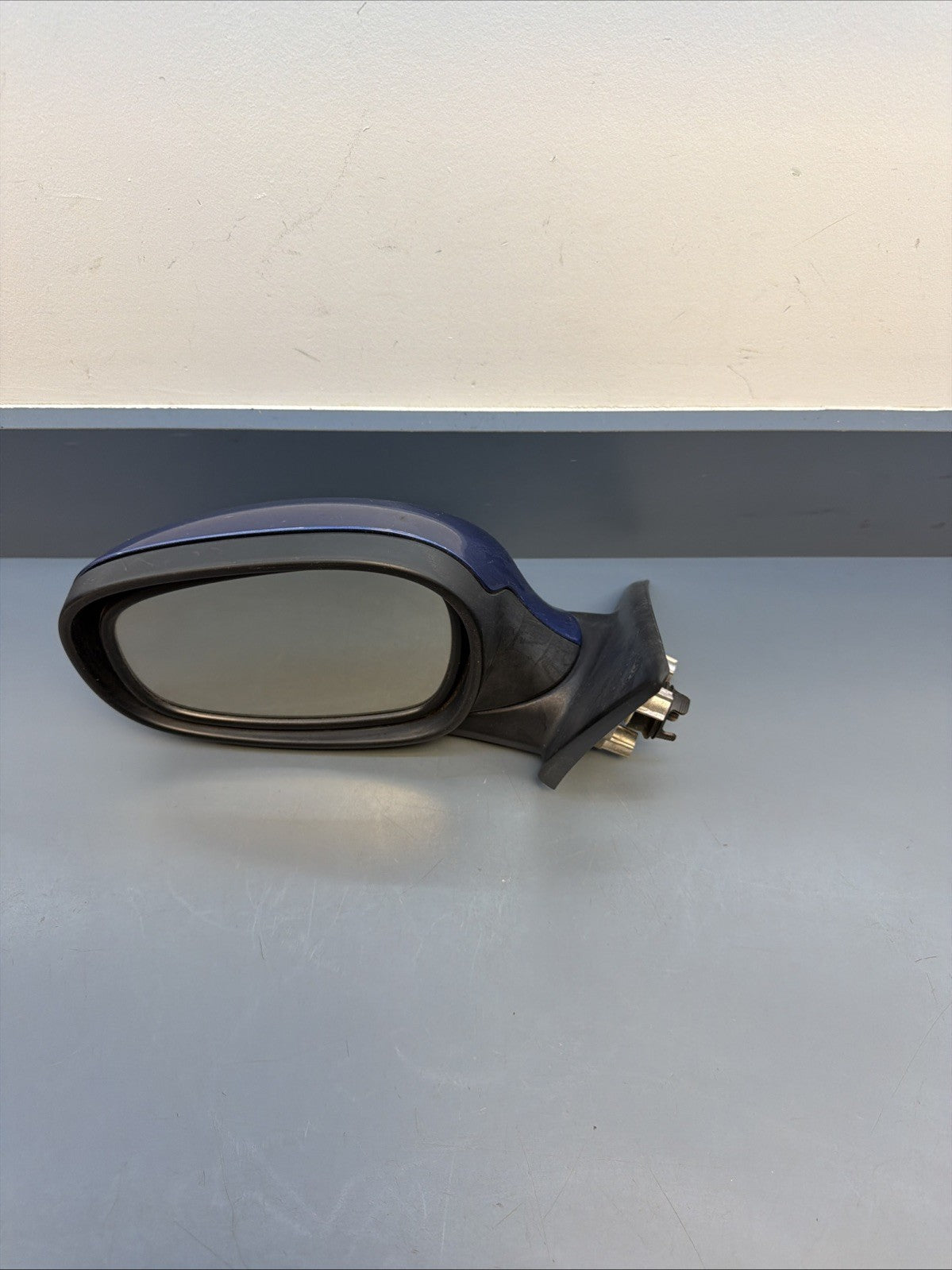 2009–2011 BMW 335i E90 Front Driver Side Mirror OEM 7182695 BLUE