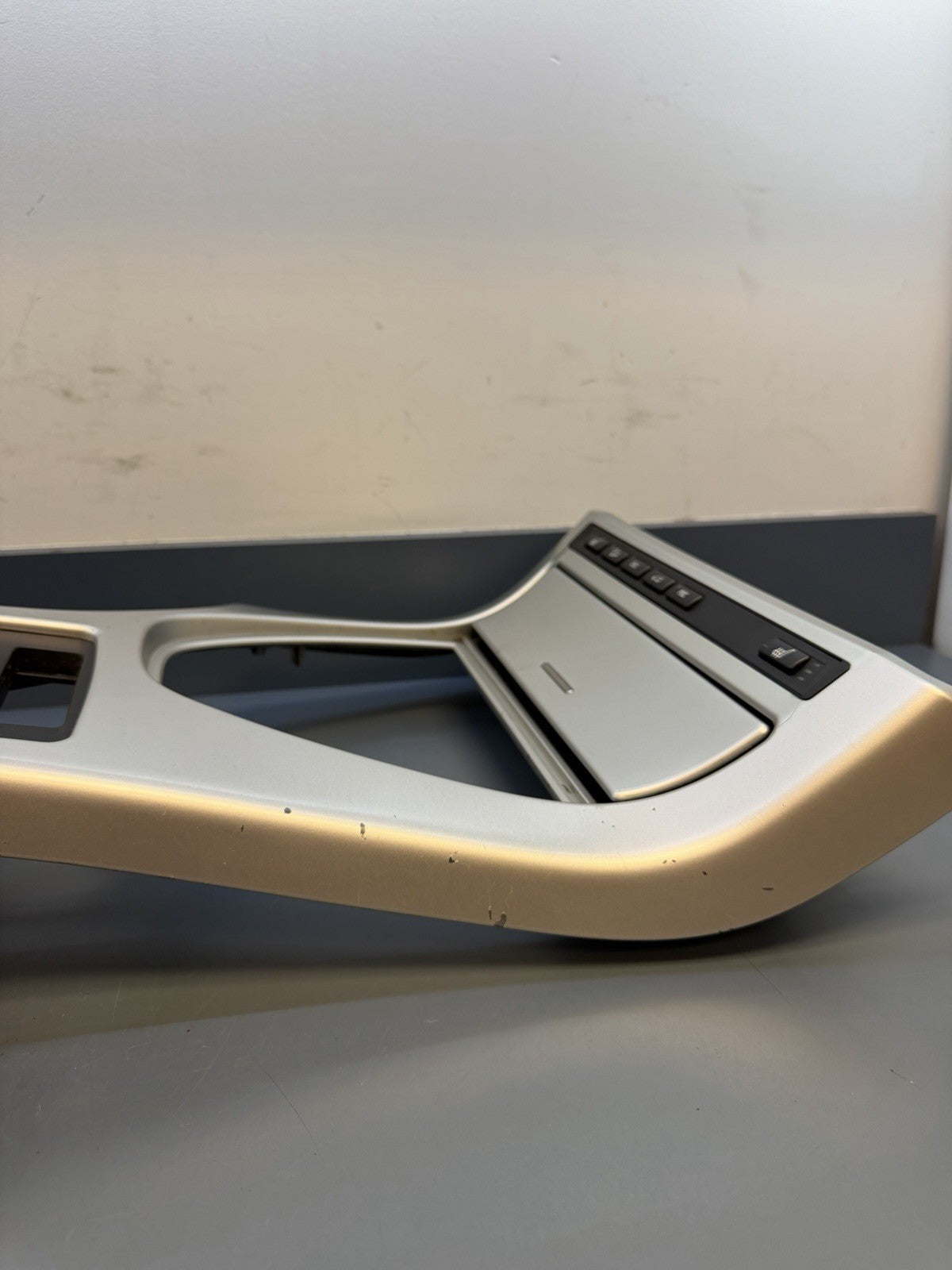 01-06 BMW X5 Dash Center Console TRIM w/ Ash Tray & Cup Holder 8402967