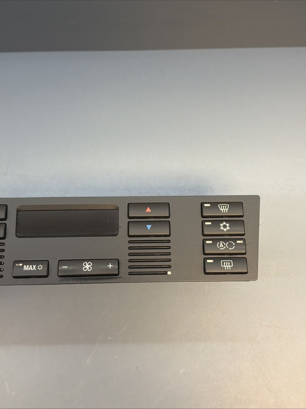 96–03 BMW E39 525i 530i 540i M5 Climate Control Unit Digital AC Heater 6916641
