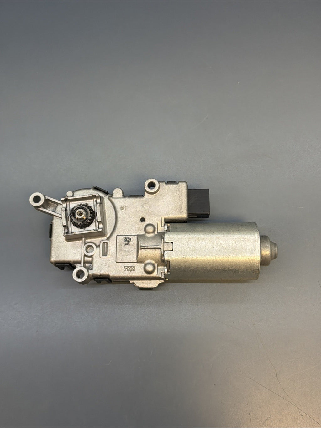 2007 - 2010 BMW E83 X3 Sunroof Roof Motor Unit 6922652 OEM