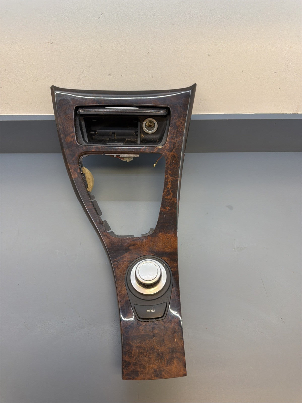 07-13 BMW E90 E92 328i 335i CENTER CONSOLE WOOD CCC TRIM OEM WITH KNOB 7078571