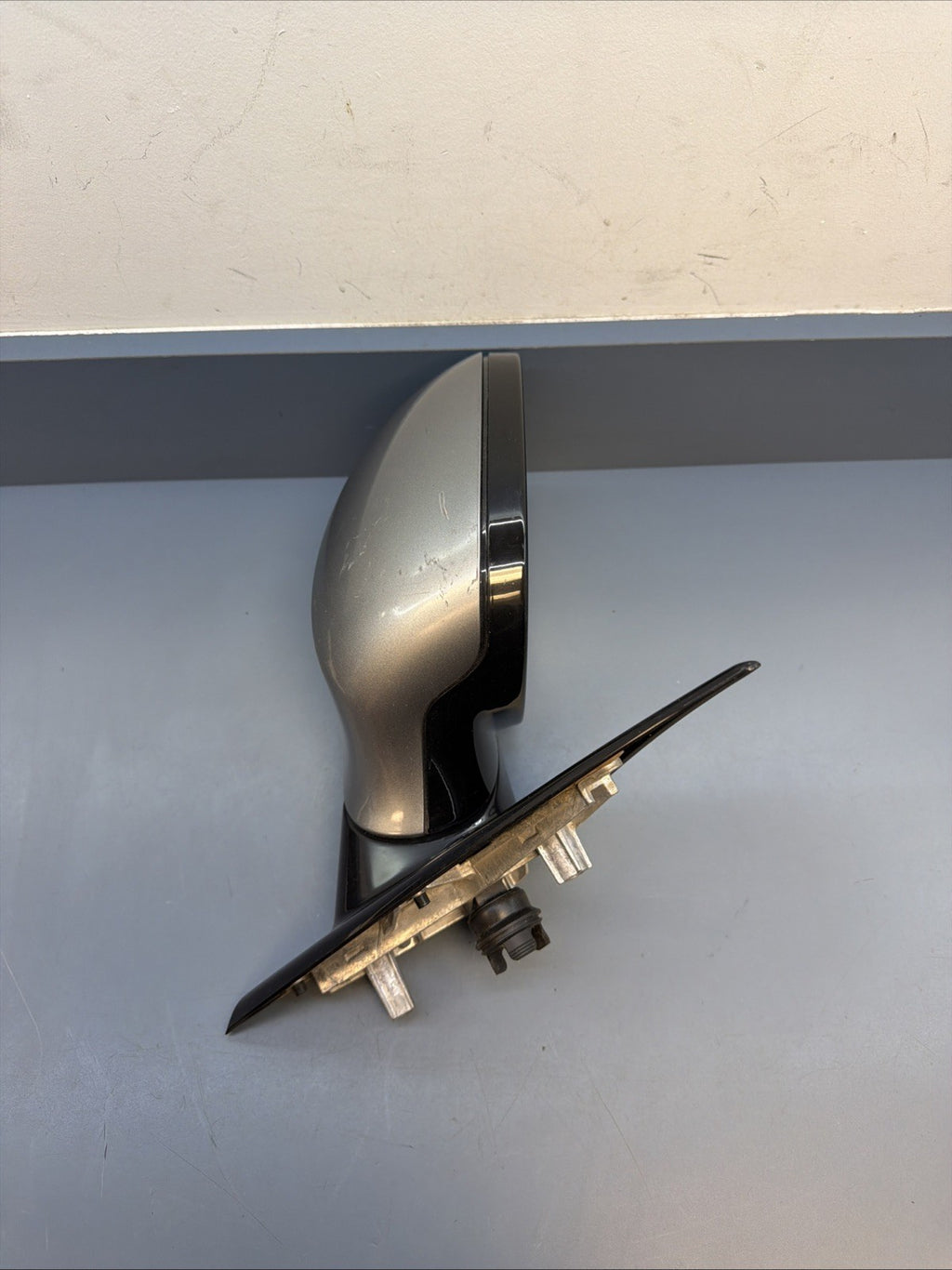 09-11 BMW E90 328i 335d Front Right Passanger Side Mirror Assembly 7182695 OEM