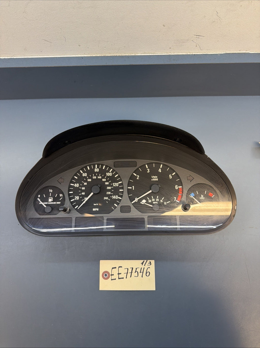 99-05 BMW 325i E46 AUTO Speedometer Instrument Cluster 150K miles 6906897