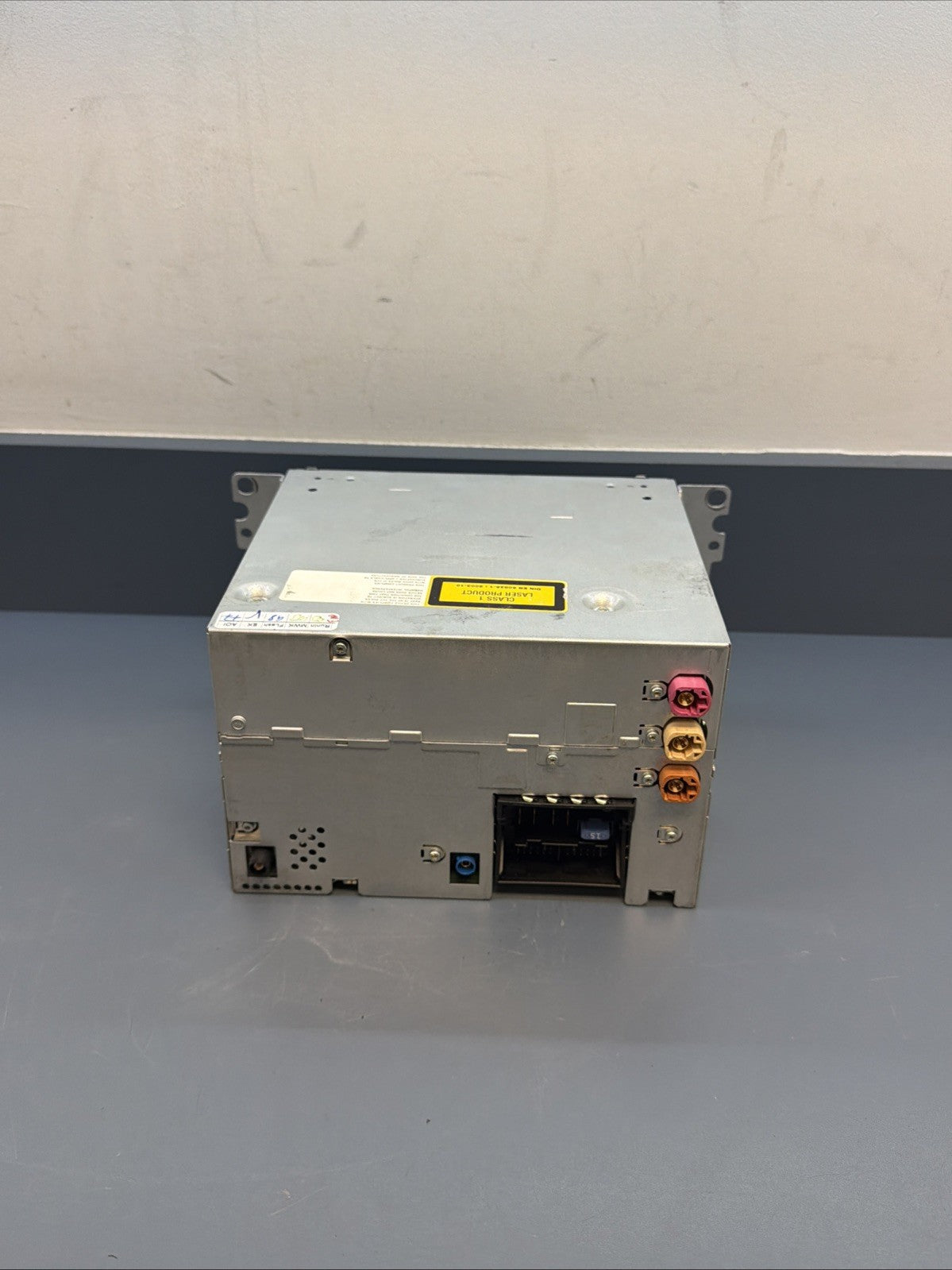 BMW 2006-2012 E90 3 SERIES FRONT NAVIGATION RADIO CD PLAYER OEM 9202828