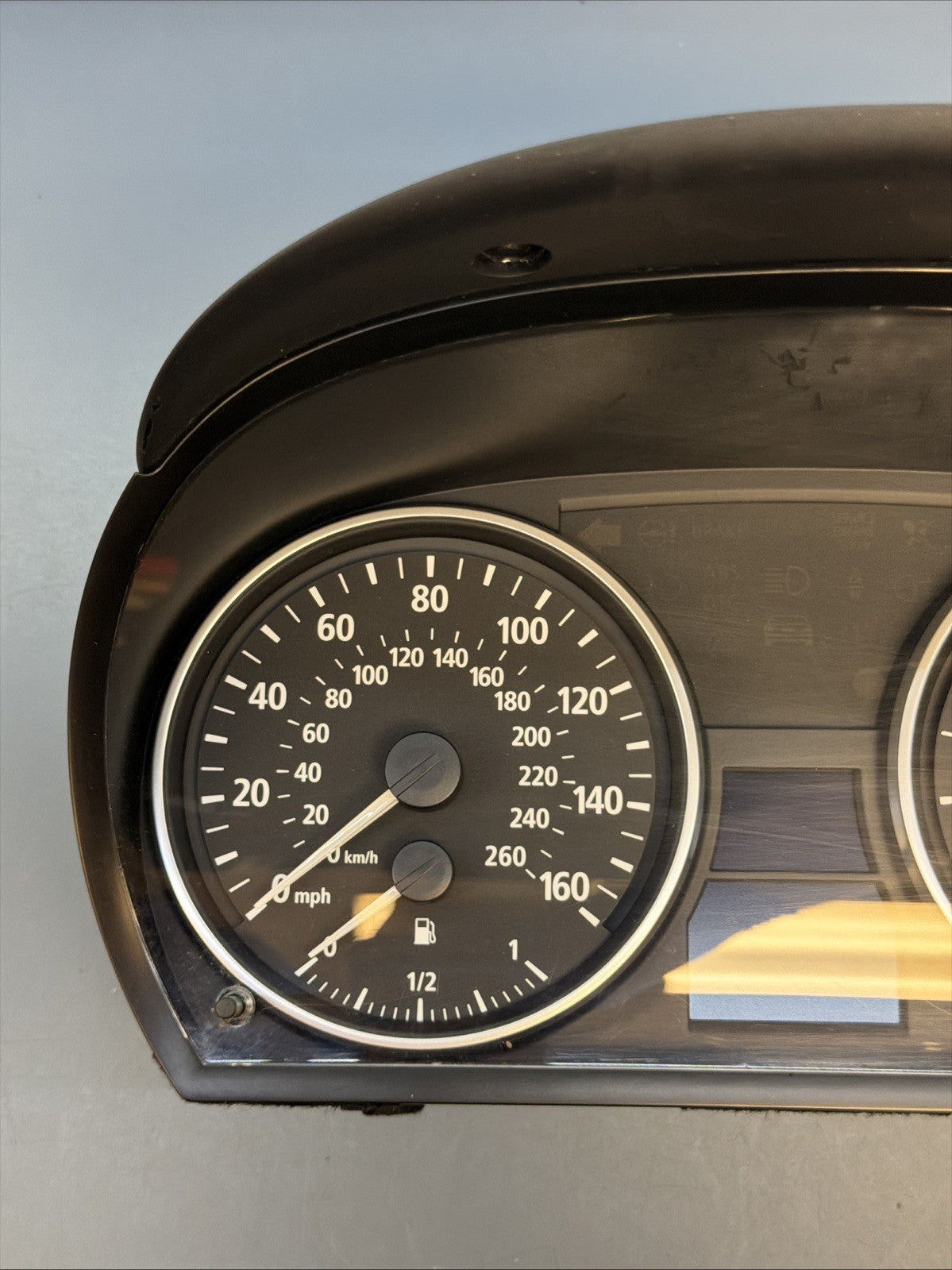 06-13 BMW E90 E91 E92 E93 Speedometer Instrument Cluster Siemens 6983495 132K