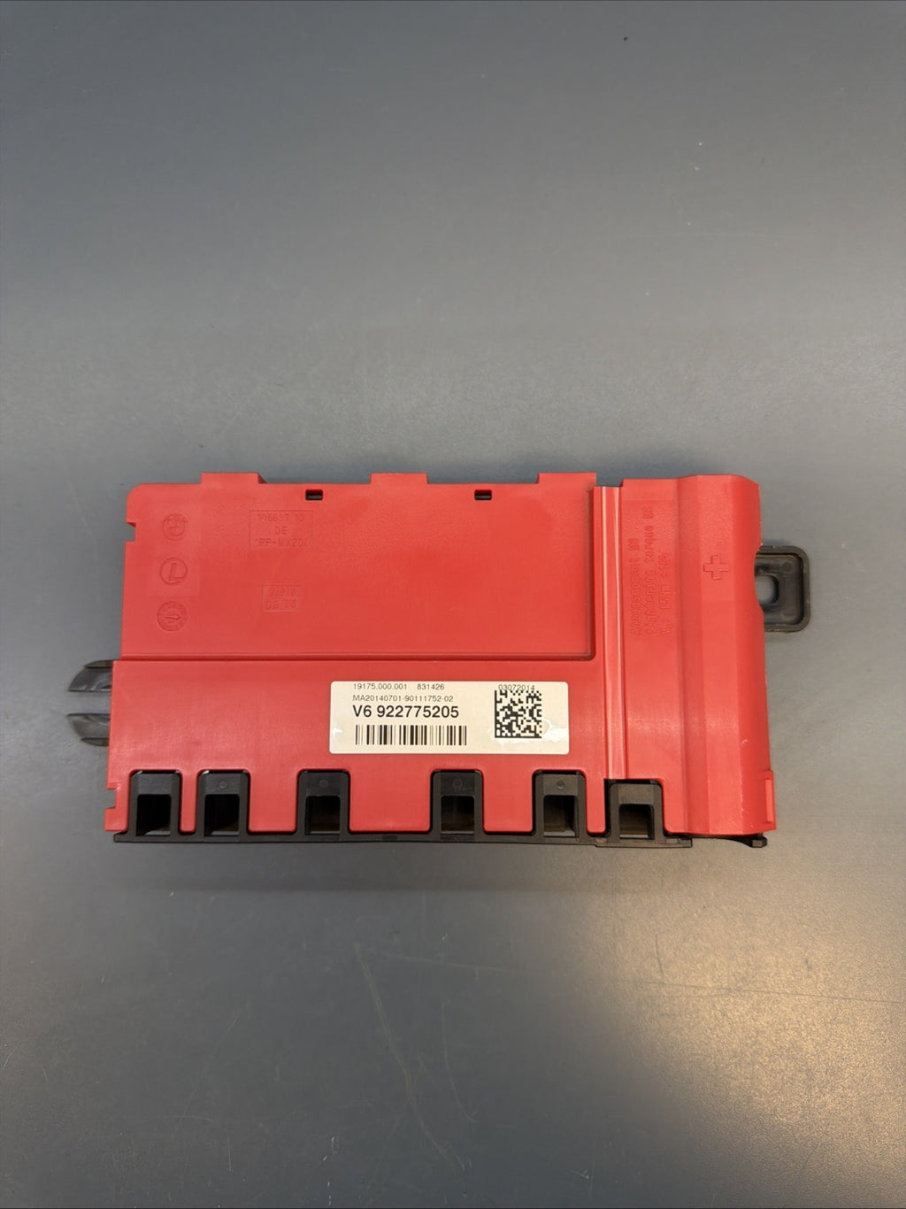 12-18 BMW F31 328d BMW BATTERY POWER DISTRIBUTION FUSE BOX 9227752 OEM