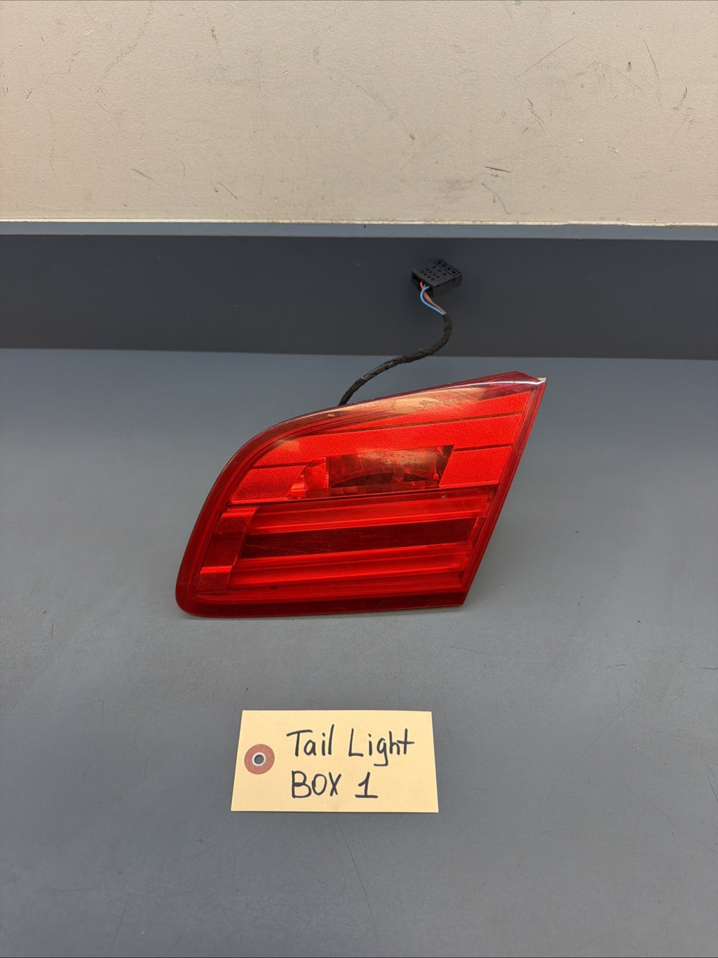 2011-2013 BMW 328i 335i M3 E93 Convertible Right Tail Light 7252784 OEM