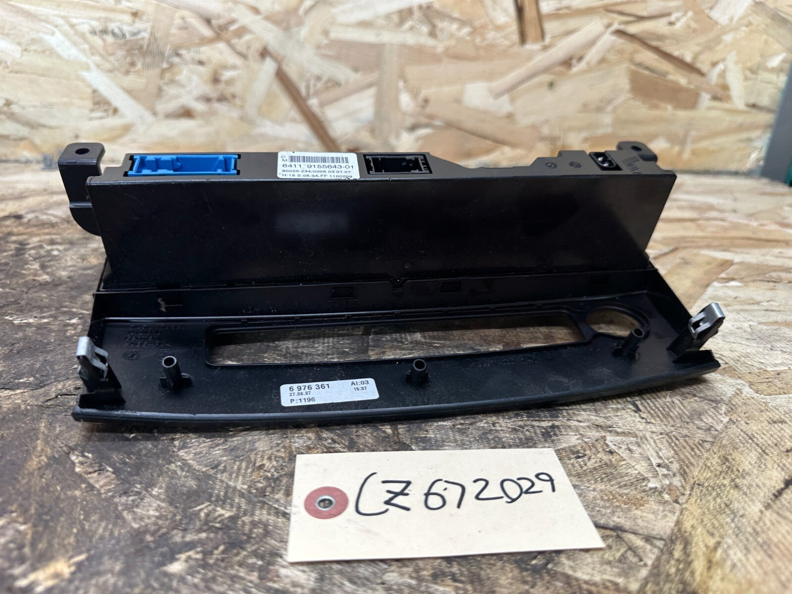 BMW 08-10 E60/E61 CENTER CONSOLE CLIMATE CONTROL PANEL BLACK TRIM OEM 6976361