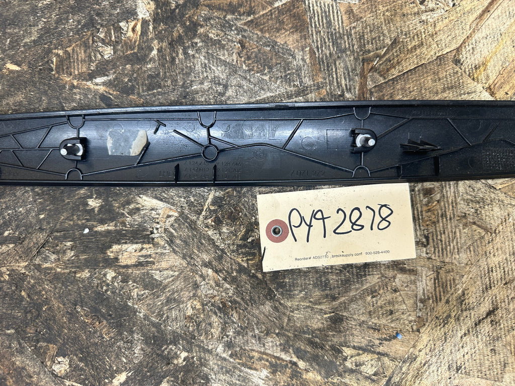 BMW 06-13 E81 E88 1 SERIES I PANEL TRIM HIGH GLOSS BLACK OEM 7124745