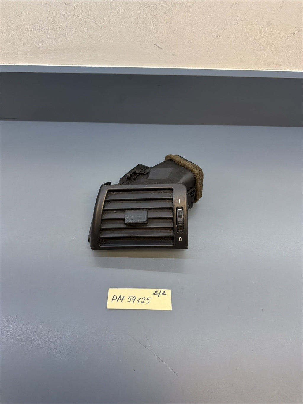 99-06 BMW E46 3 Series Front Left Dashboard Air Vent Passenger 8361897